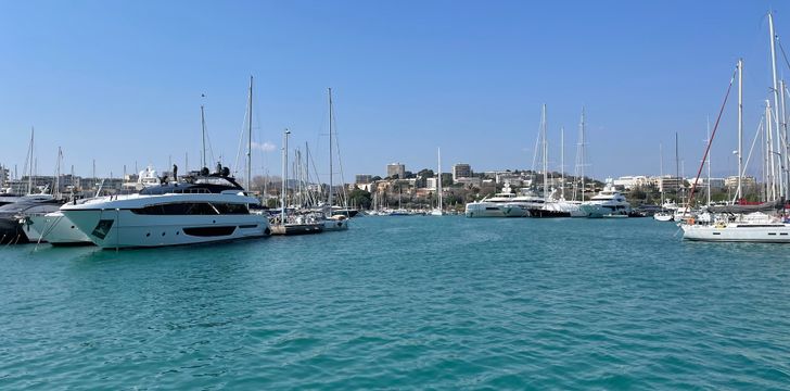 Antibes,French Riviera Yacht Charter Vacation