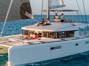 Lagoon 52 - 2016 - 5+2 Cabins - Skippered Only
