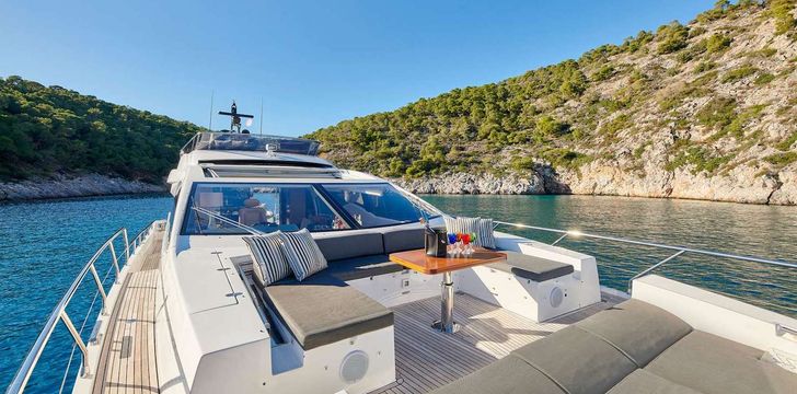 MAKANI Motor Yacht Cyclades Islands Greece